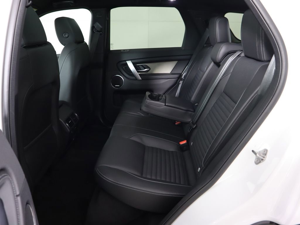 Used 2025 Land Rover Discovery Sport Dynamic SE image 22