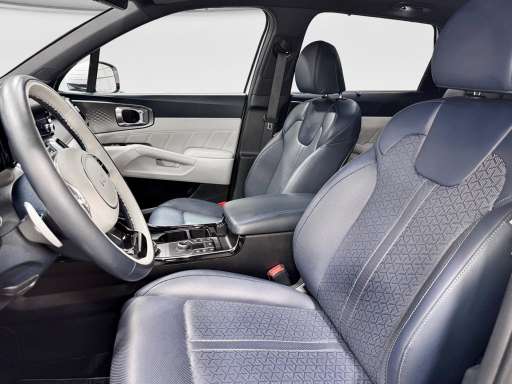 Used 2023 Kia Sorento SX Prestige image 16