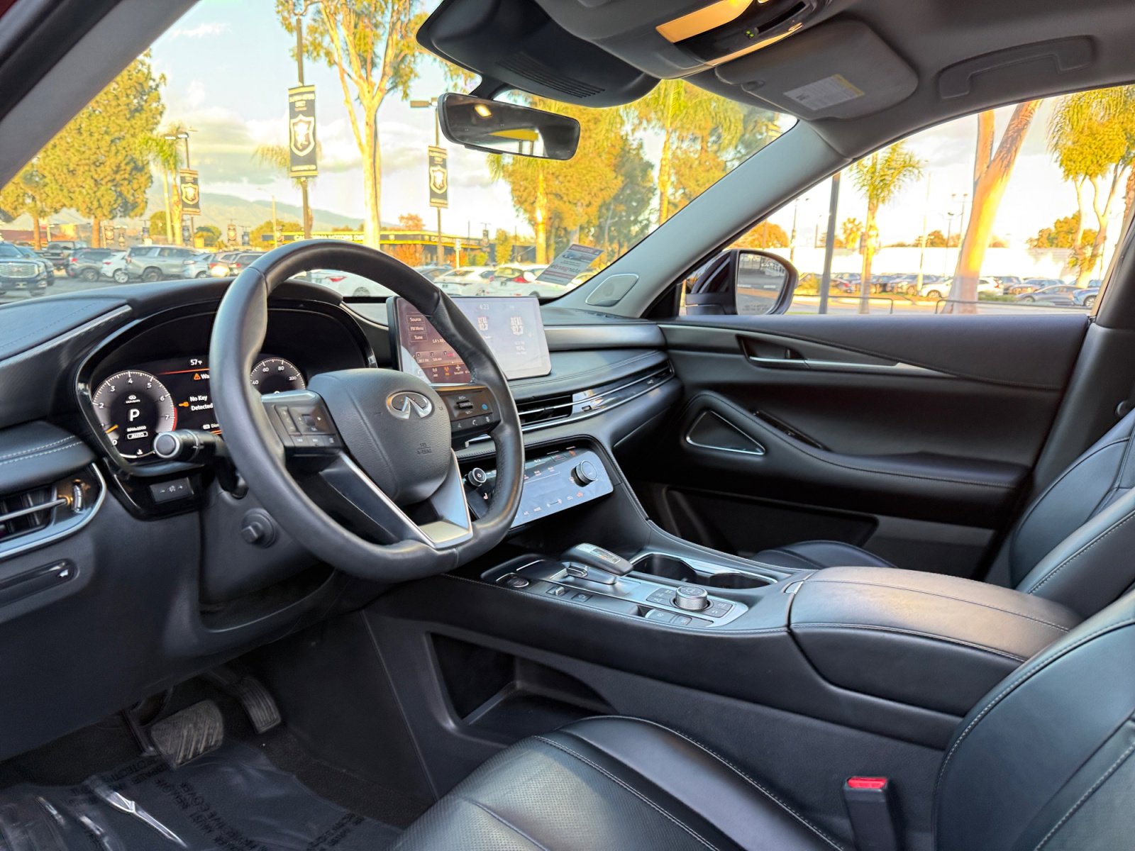 Used 2023 INFINITI QX60 Luxe w/ Performance Audio Package image 15