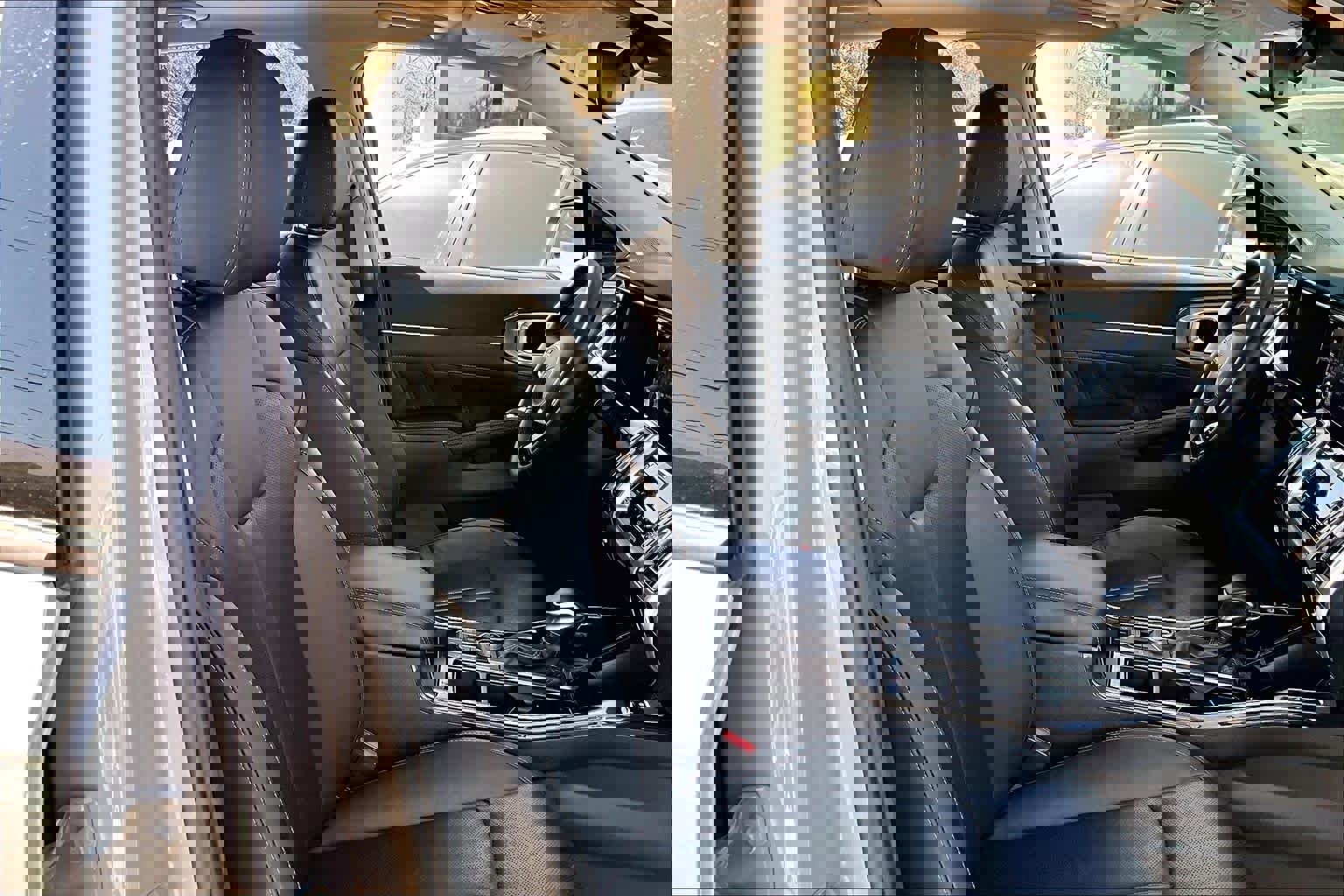 Used 2023 Kia Sorento SX image 9