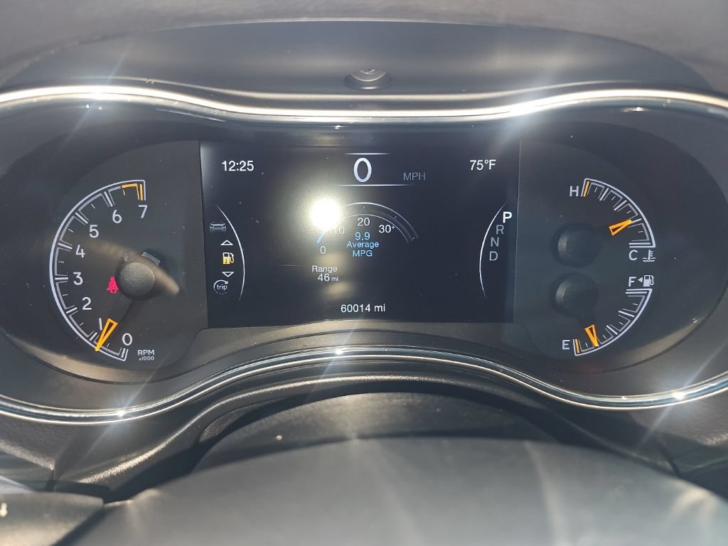 Used 2019 Jeep Grand Cherokee Limited AWD/4WD image 17
