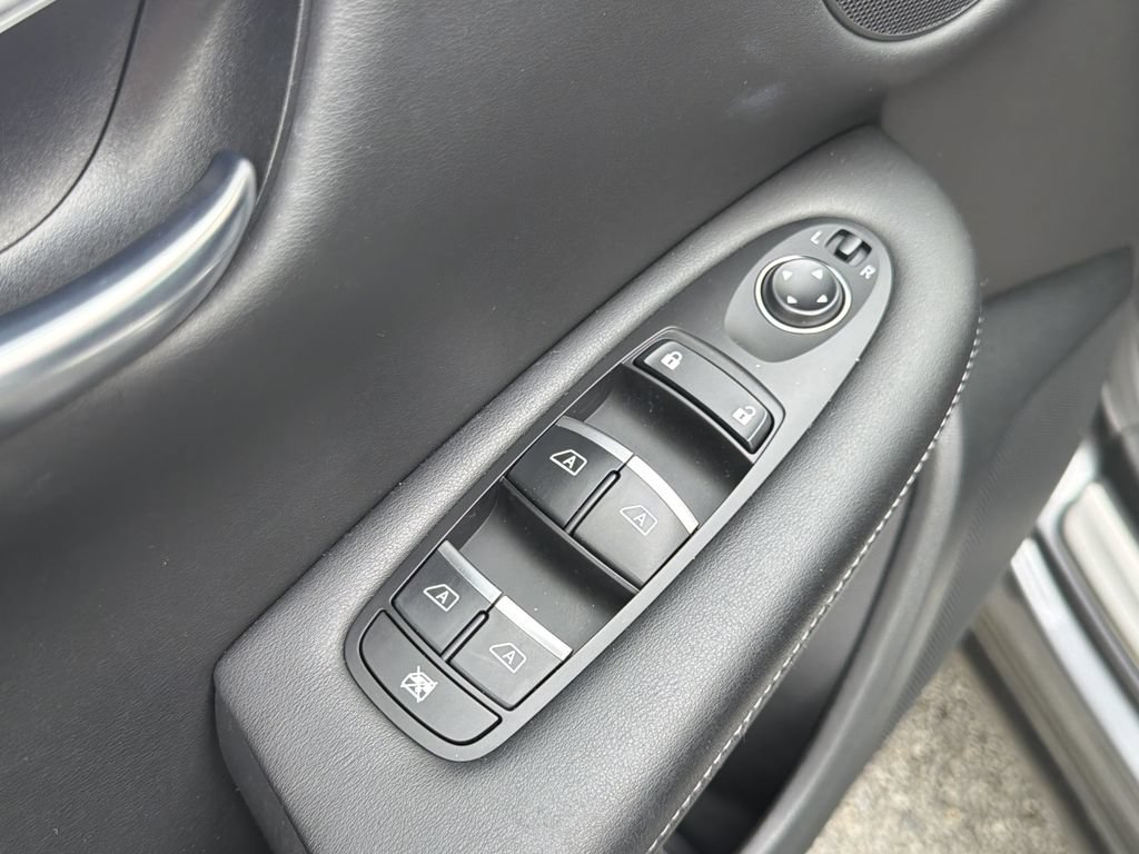 Used 2021 INFINITI QX50 Luxe w/ Cargo Package AWD/4WD image 23