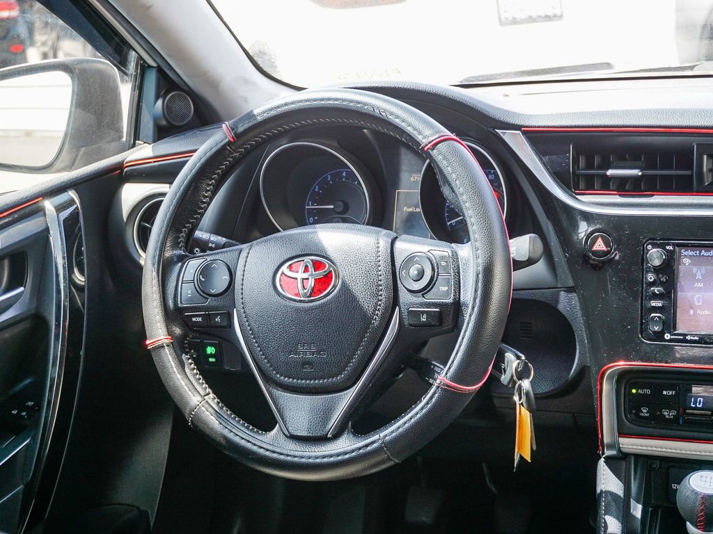 Used 2018 Toyota Corolla iM w/ Carpet Mat Package (TMS) FWD image 16