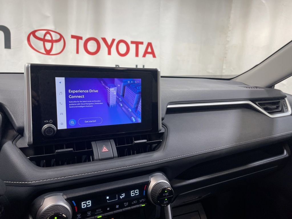 Used 2025 Toyota RAV4 XLE image 25