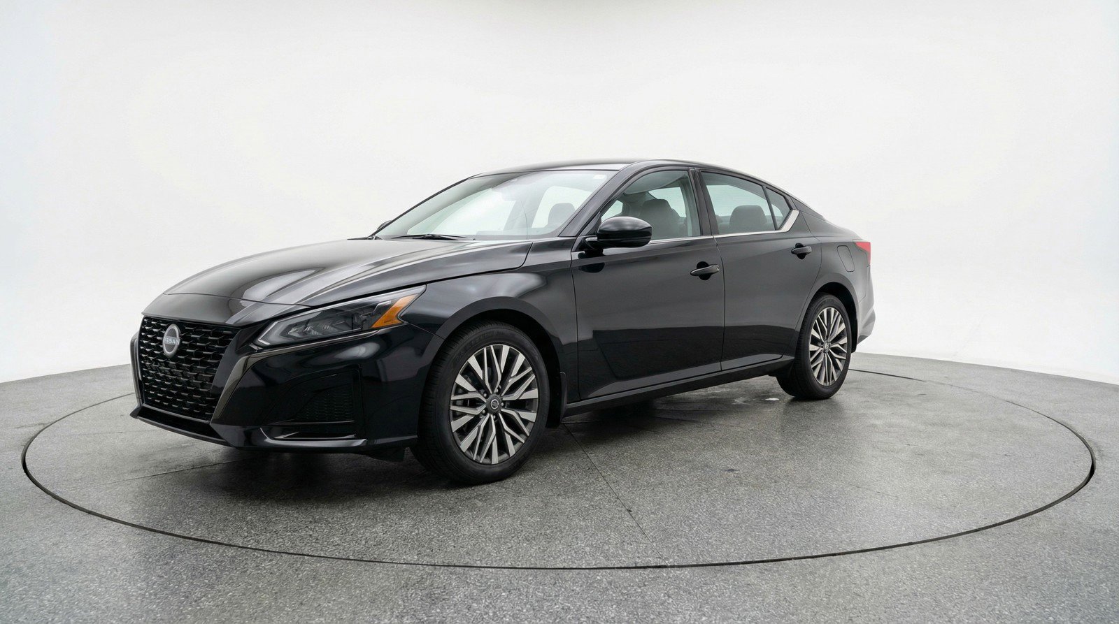 Used 2025 Nissan Altima 2.5 SV FWD image 3