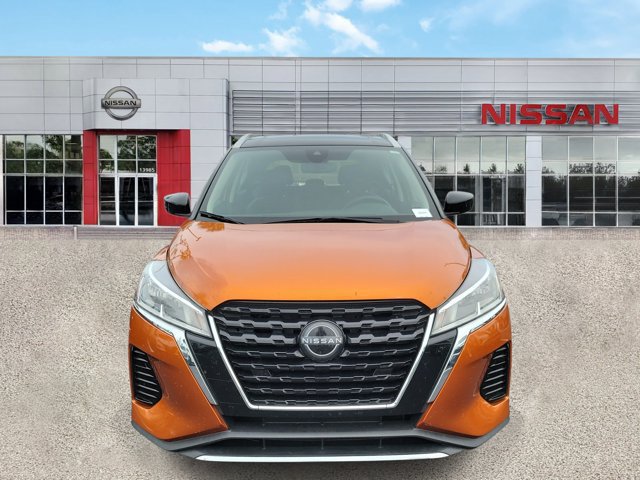 Certified 2022 Nissan Kicks SV w/ Interior Electronics Package FWD image 2