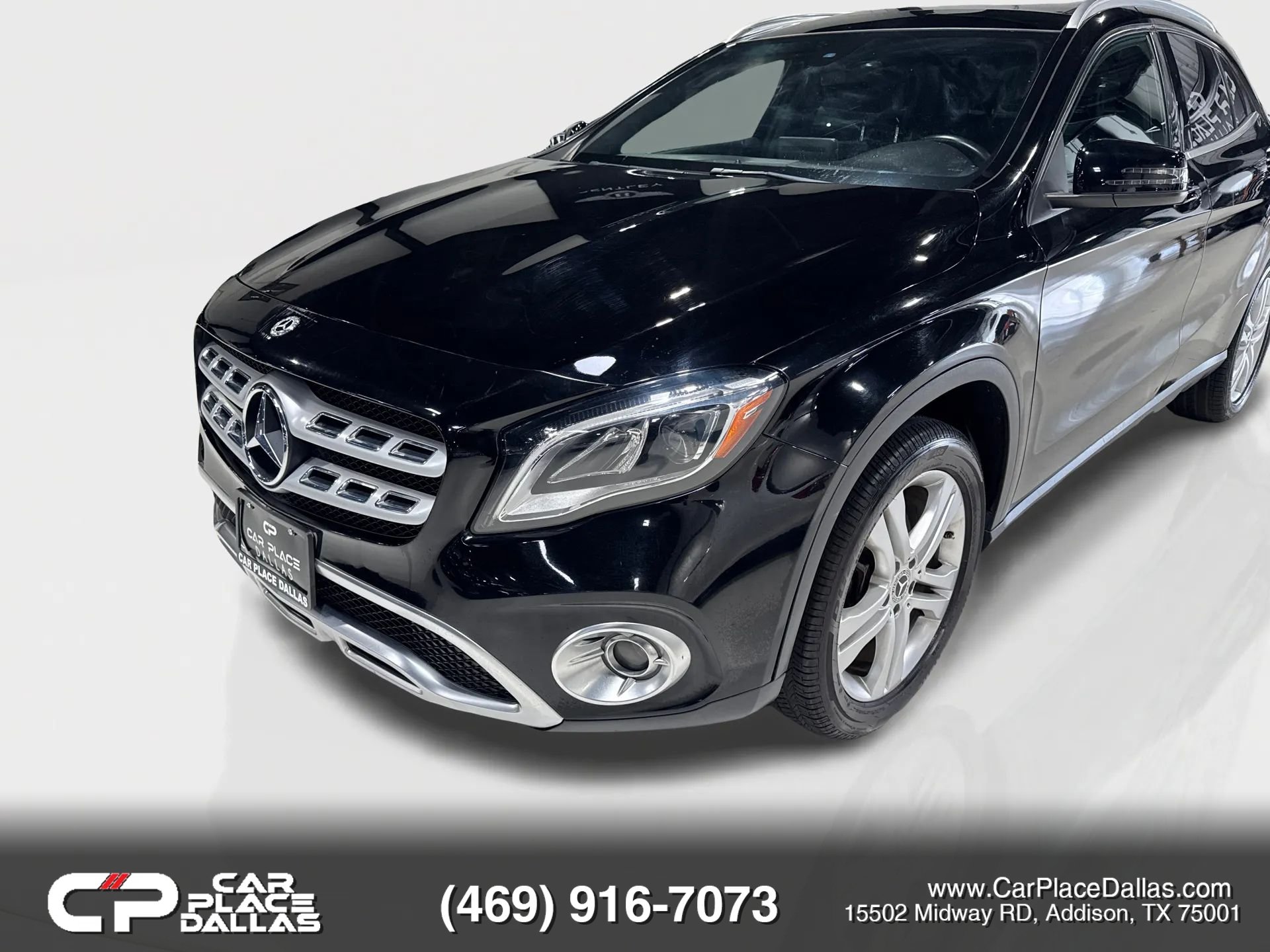 Used 2020 Mercedes-Benz GLA 250 4MATIC w/ Premium Package image 3