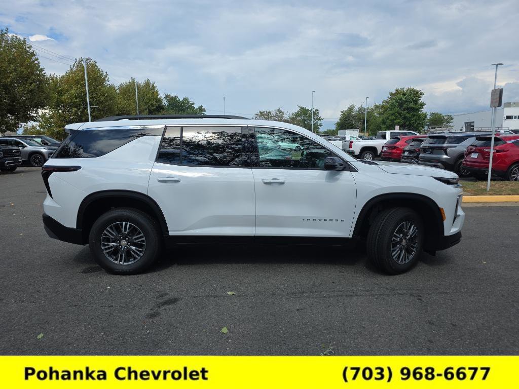 New 2026 Chevrolet Traverse LT w/ LPO, Floor Liner Package image 8