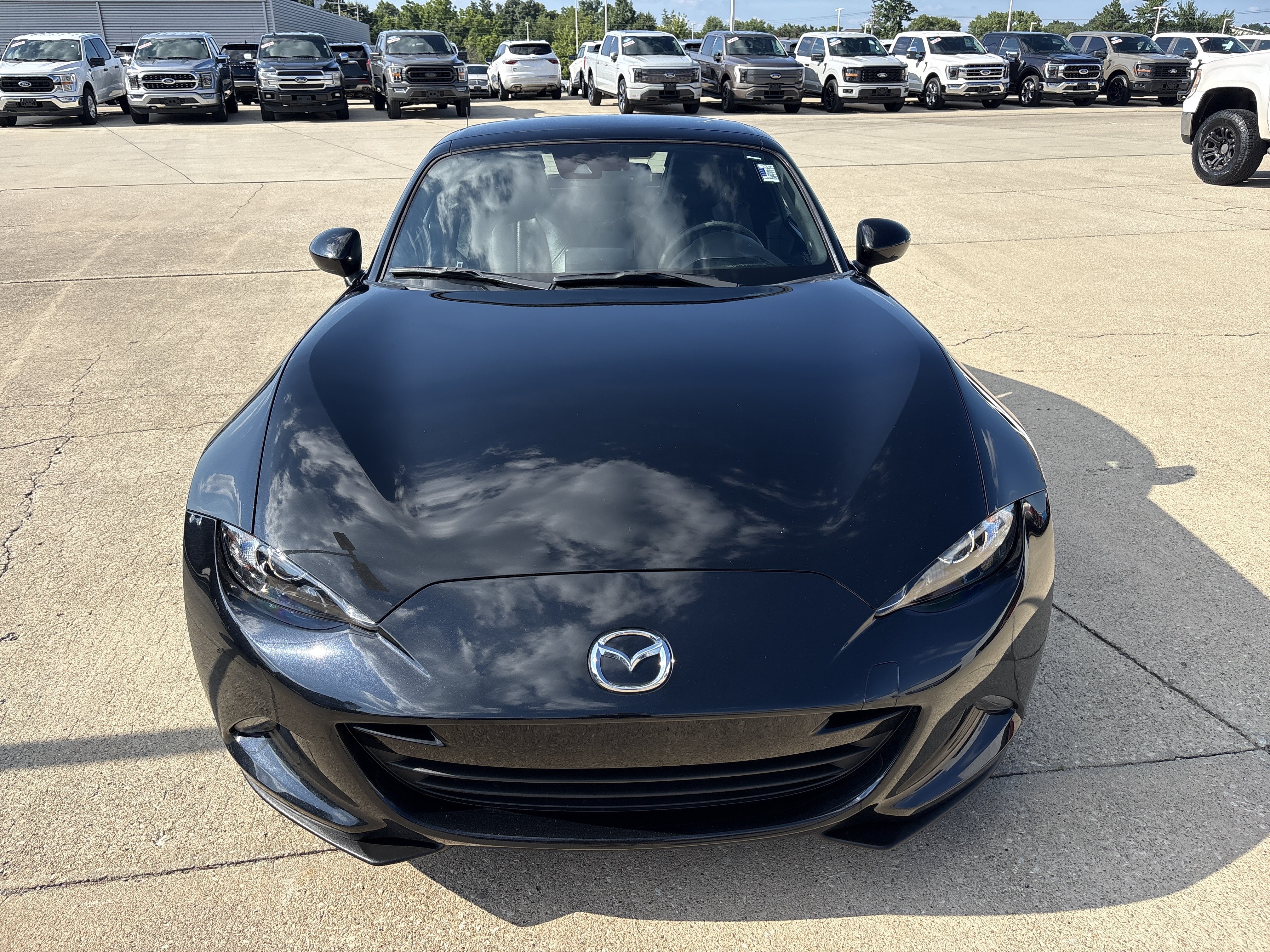 Used 2023 MAZDA MX-5 Miata Grand Touring RWD image 2