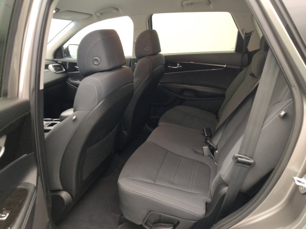 Used 2017 Kia Sorento FWD w/ LX Convenience Package image 18