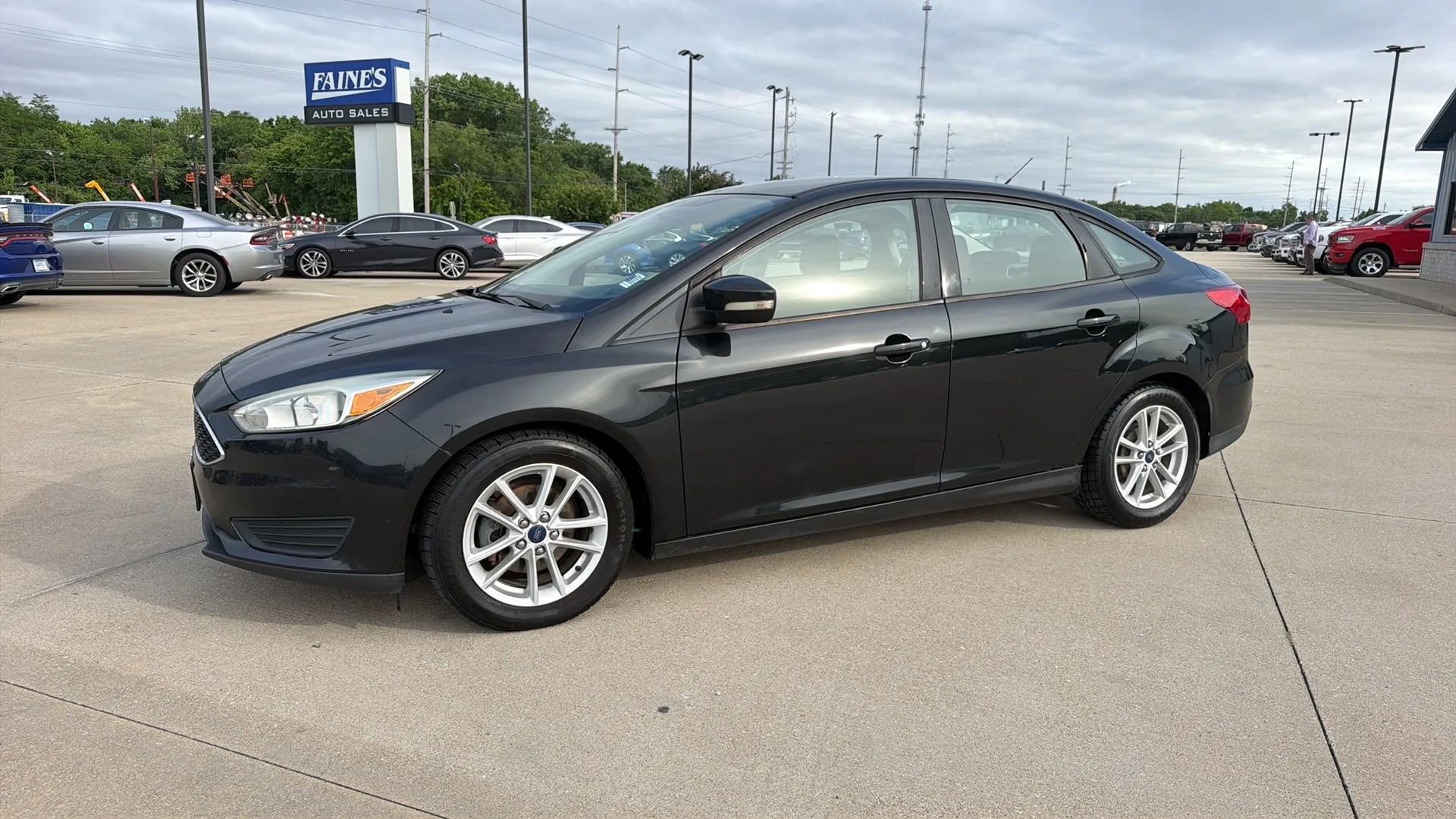 Used 2015 Ford Focus SE FWD image 5