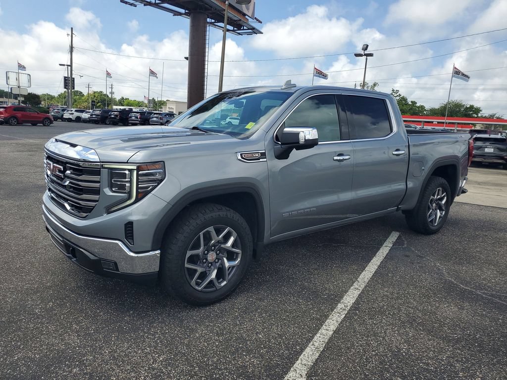Used 2023 GMC Sierra 1500 SLT w/ SLT Premium Package AWD/4WD image 2