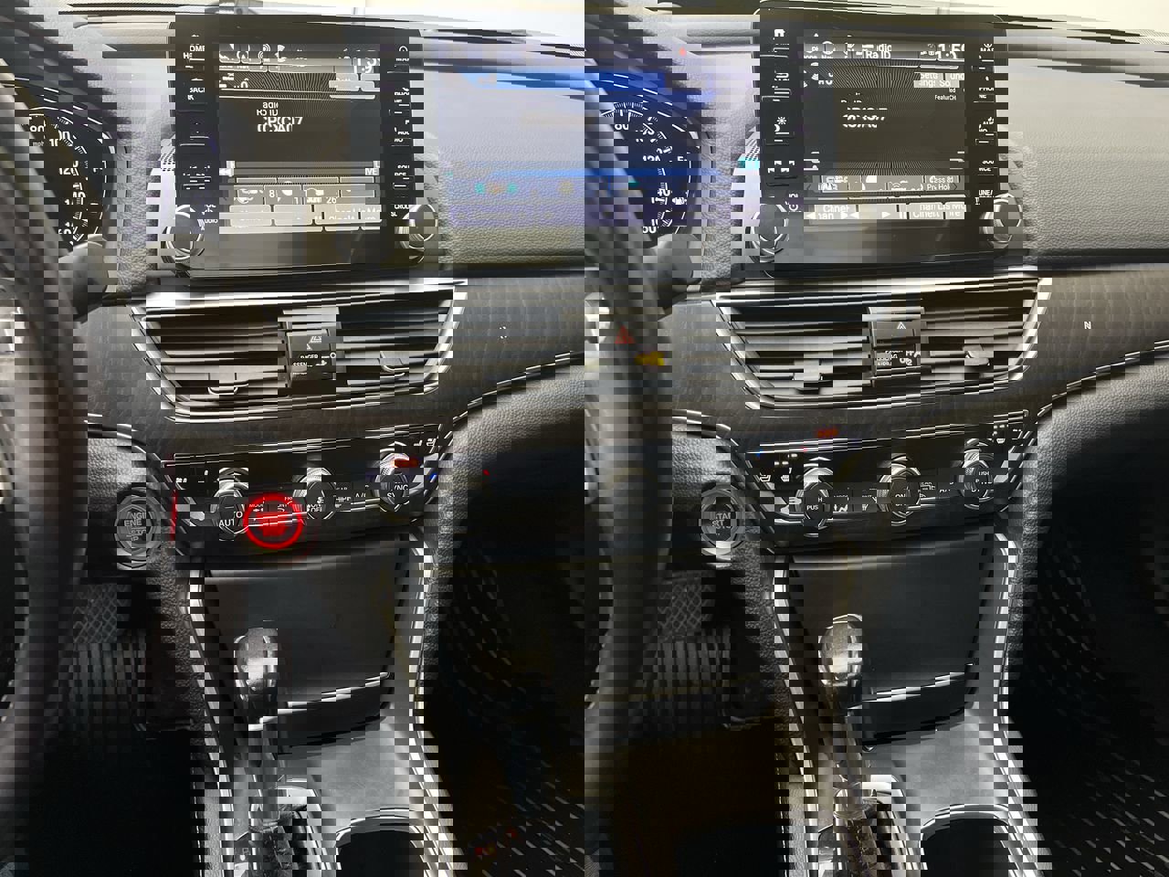 Used 2018 Honda Accord Touring image 18