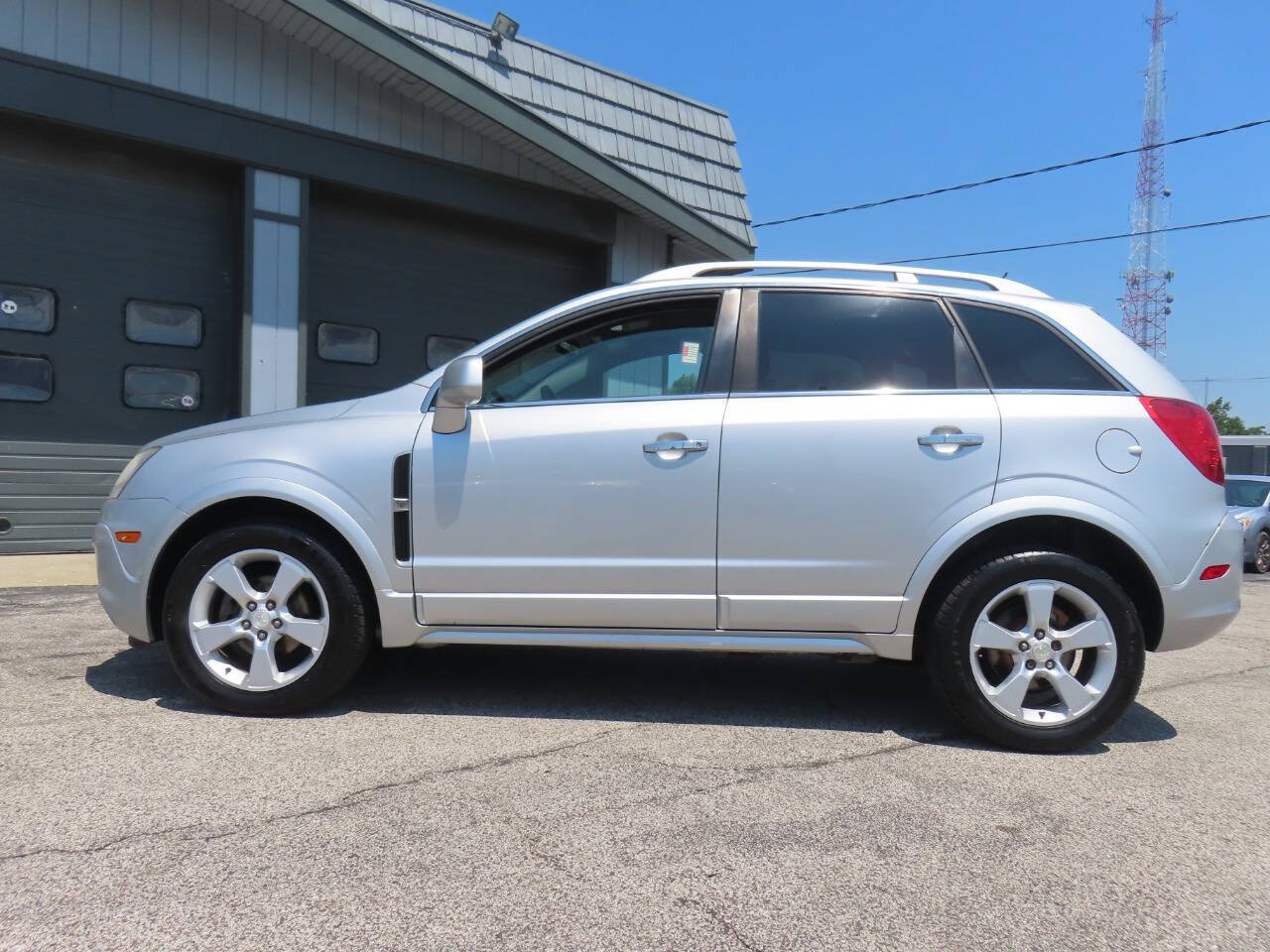 Used 2014 Chevrolet Captiva Sport LT FWD image 8