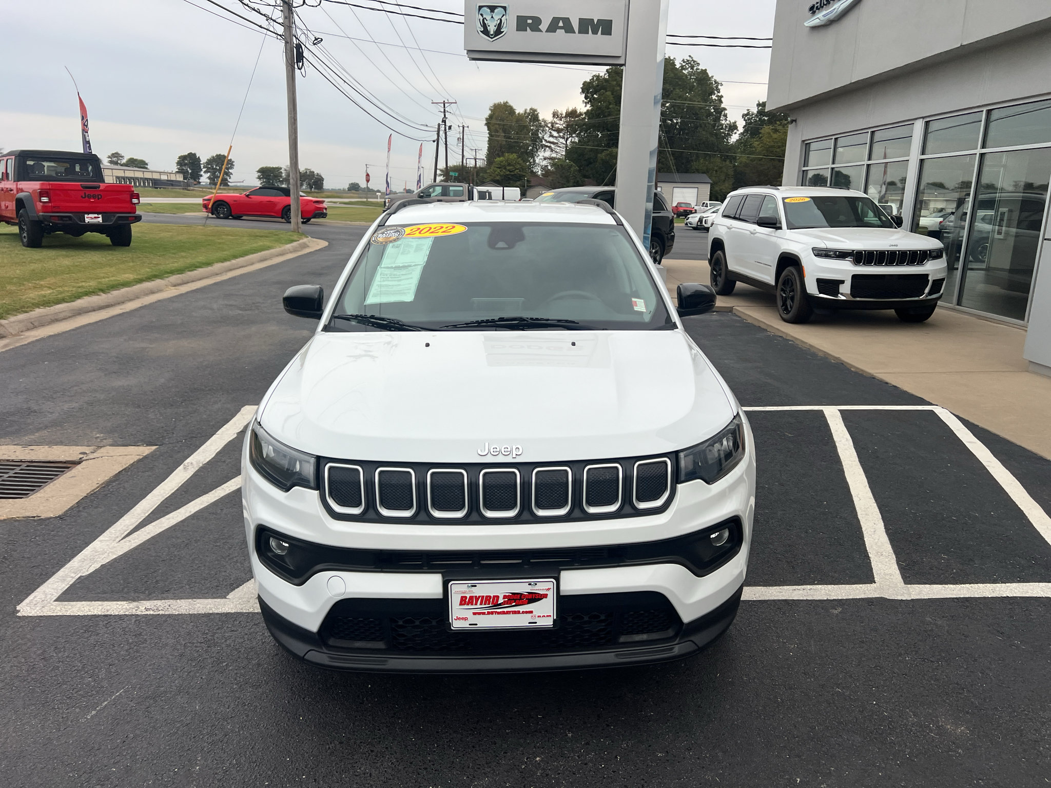 Used 2022 Jeep Compass Latitude FWD image 5