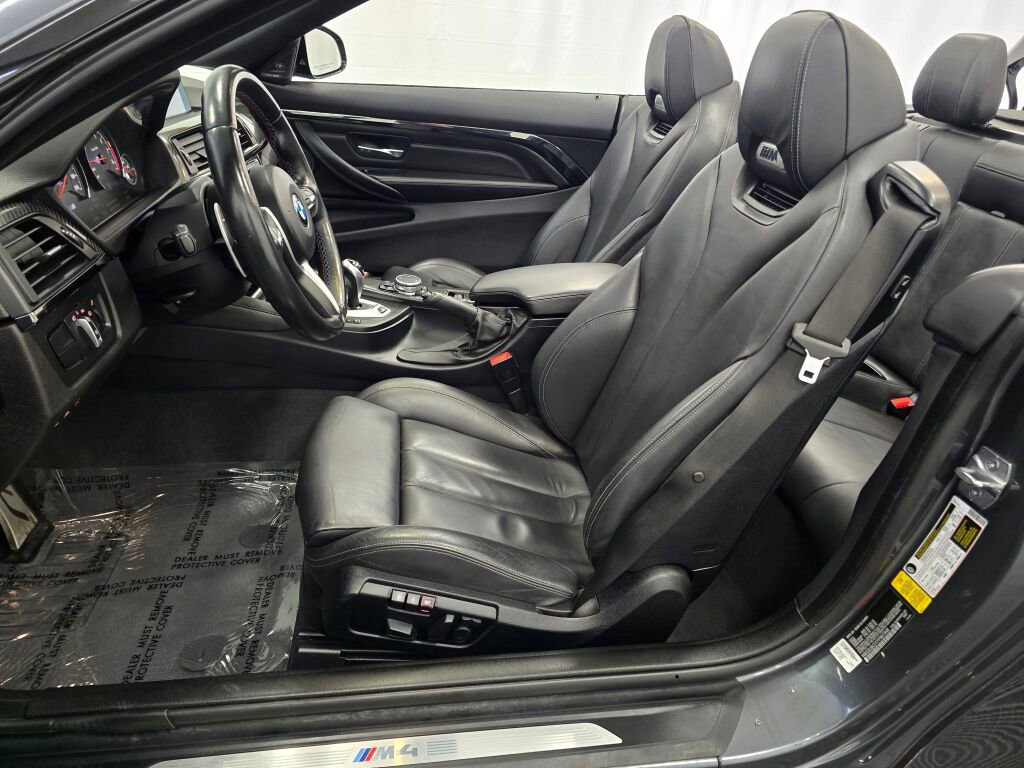 Used 2015 BMW M4 Convertible image 12