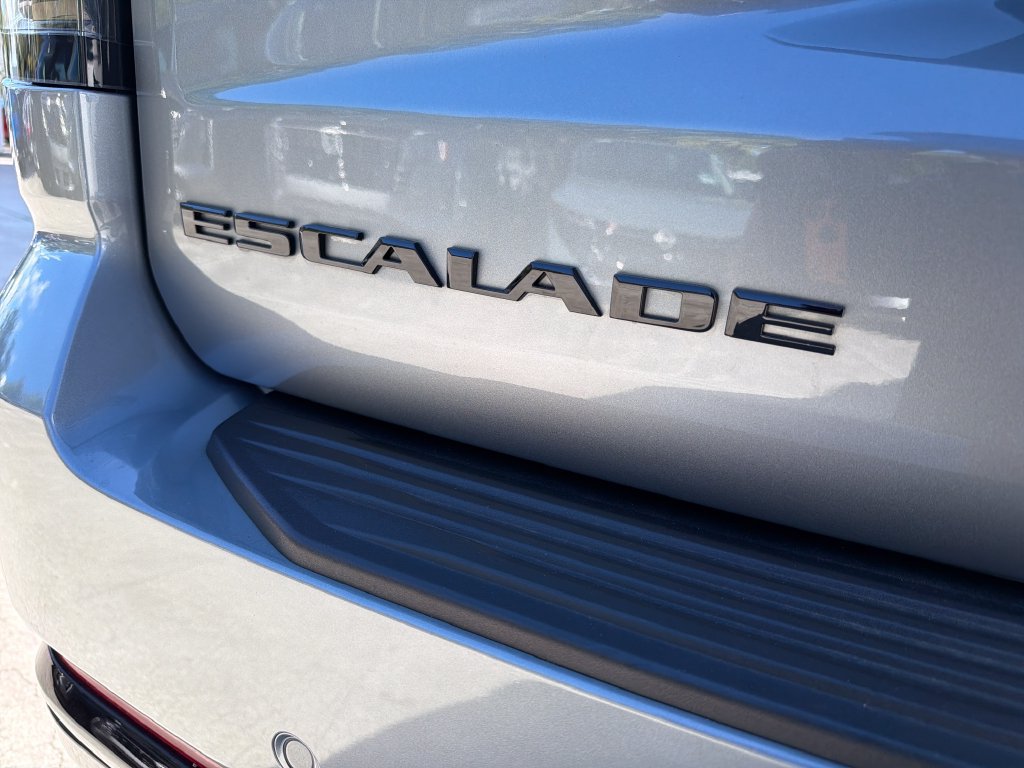 Used 2025 Cadillac Escalade ESV Sport Platinum w/ LPO, Floor Liner Package AWD/4WD image 10
