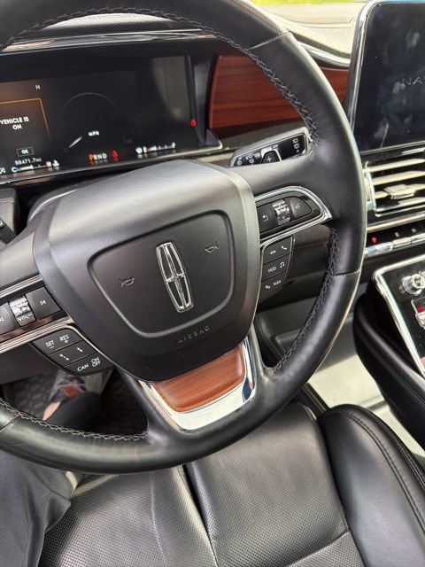 Used 2020 Lincoln Navigator L Reserve w/ Luxury Package image 19