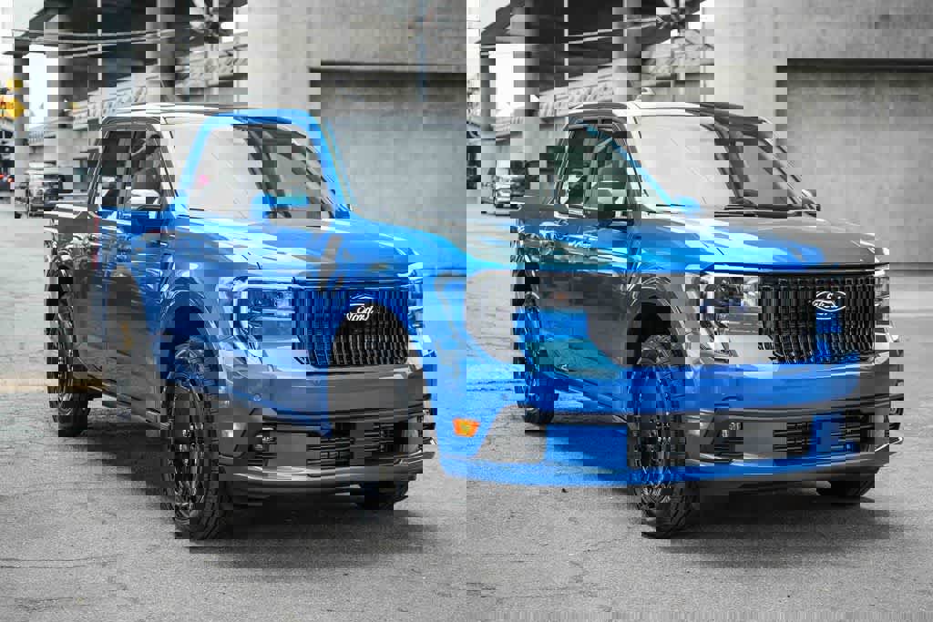 New 2026 Ford Maverick Lobo image 3