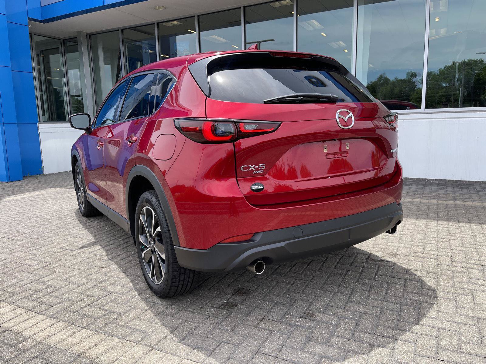 Used 2022 MAZDA CX-5 AWD 2.5 S w/ Premium Plus Pkg image 3