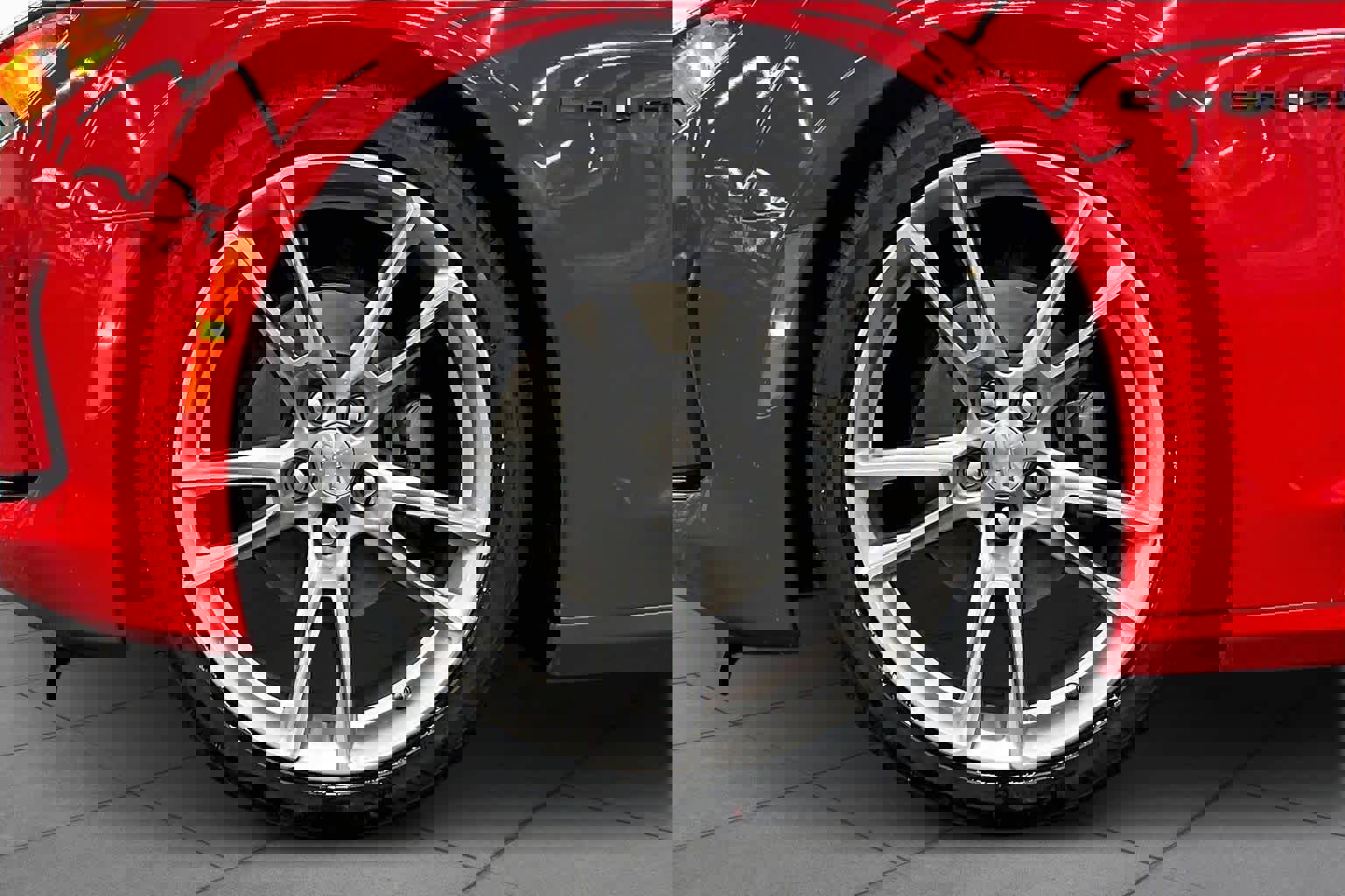 Used 2019 Chevrolet Camaro LT w/ RS Package image 10