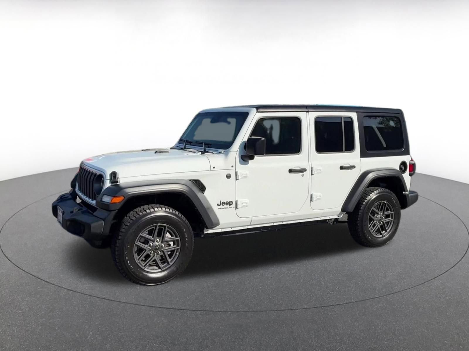 Used 2025 Jeep Wrangler Sport S image 8
