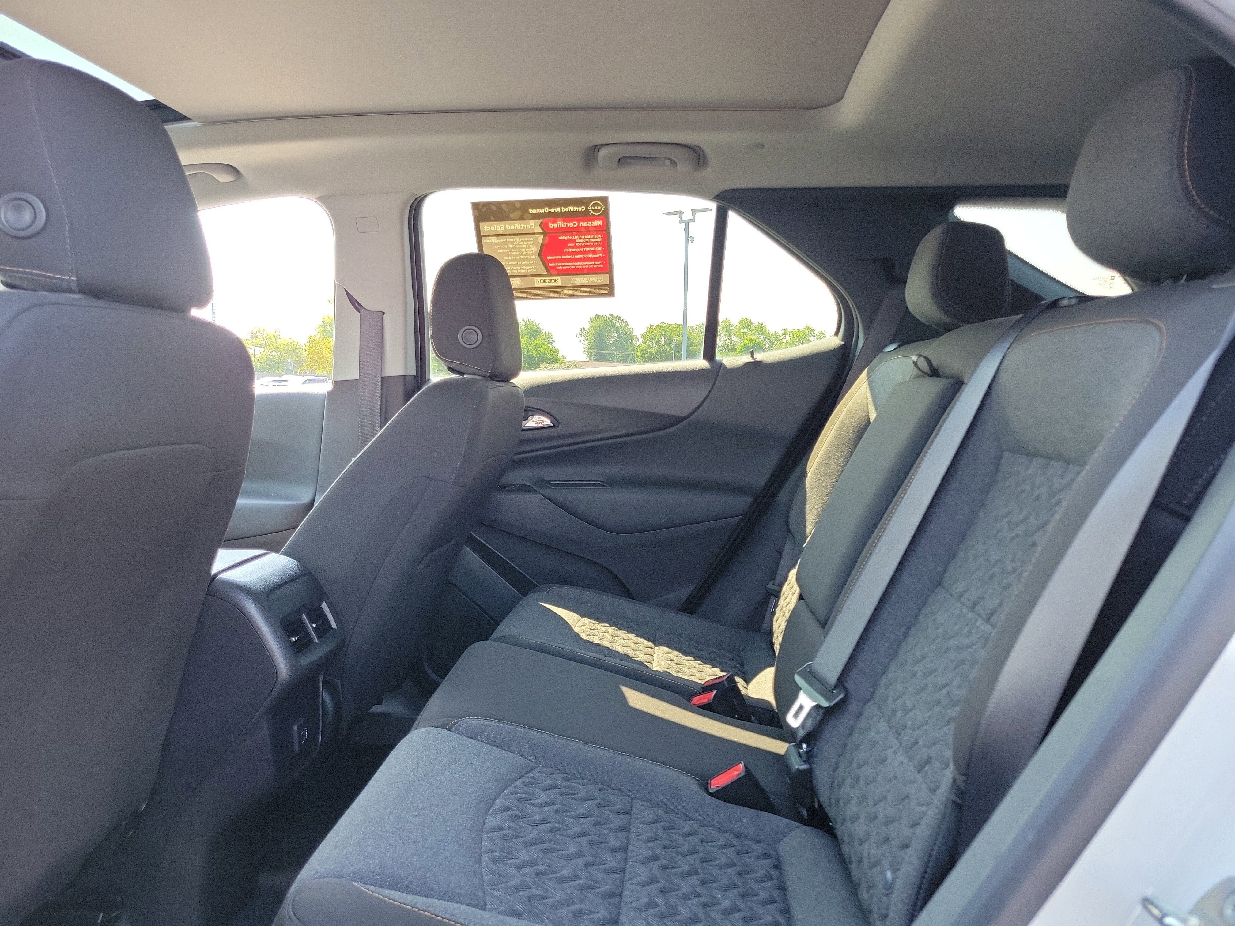 Used 2023 Chevrolet Equinox LT image 11