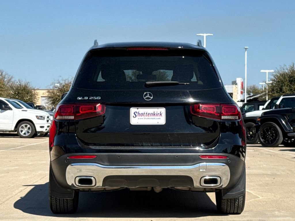 Used 2022 Mercedes-Benz GLB 250 image 7