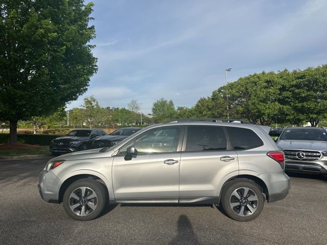 Used 2018 Subaru Forester 2.5i Premium w/ All-Weather Package image 8