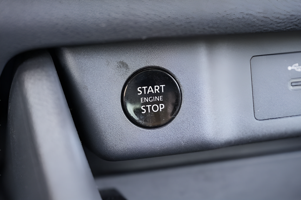 Used 2024 Nissan Rogue SV AWD/4WD image 29