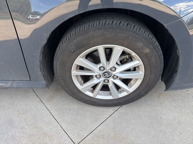 Used 2025 Toyota Camry LE w/ Convenience Package AWD/4WD image 9