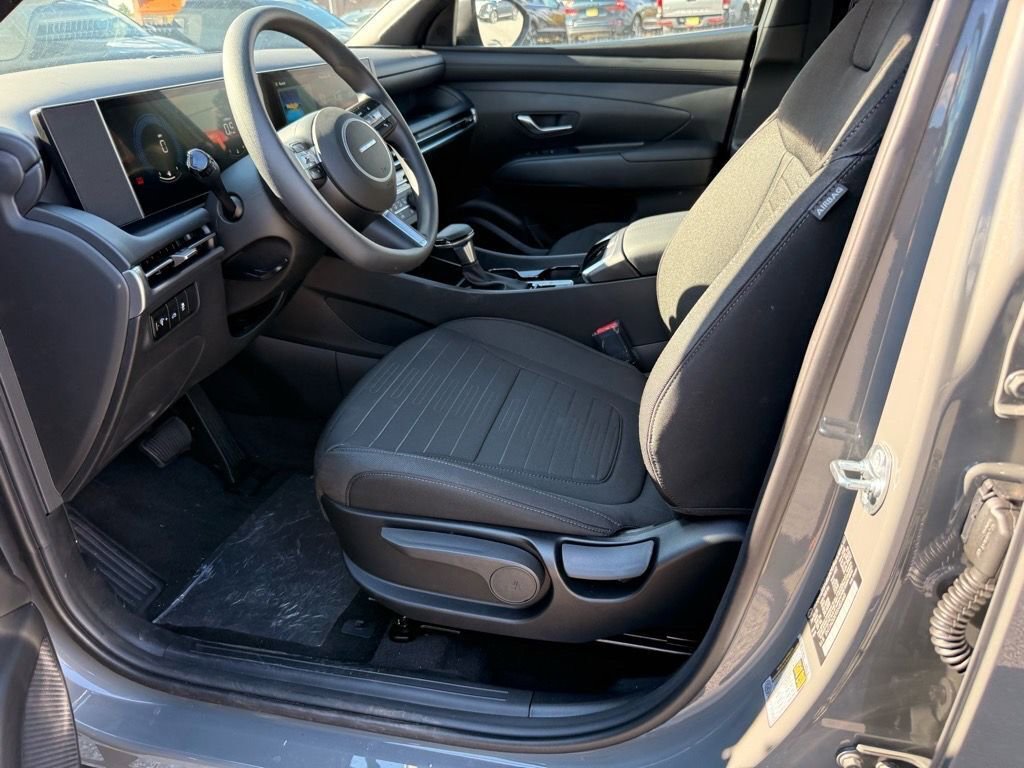 New 2025 Hyundai Santa Cruz SE image 6