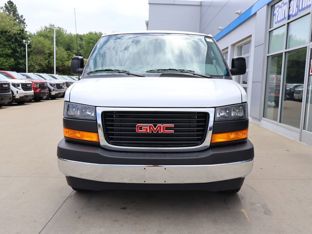 New 2026 GMC Savana 2500 w/ Enhanced Convenience Package RWD image 5