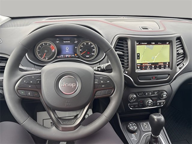 Used 2022 Jeep Cherokee Trailhawk w/ Trailer Tow Group image 9