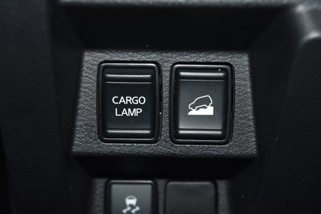 Used 2022 Nissan Frontier SV AWD/4WD image 19
