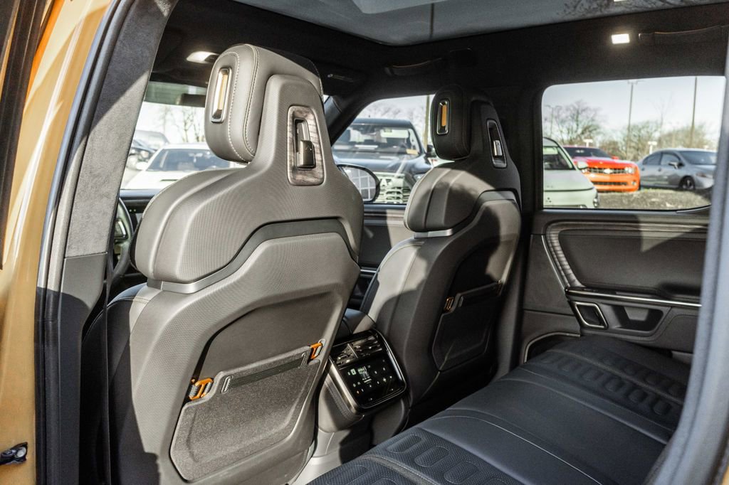 Used 2022 Rivian R1T Launch Edition image 36