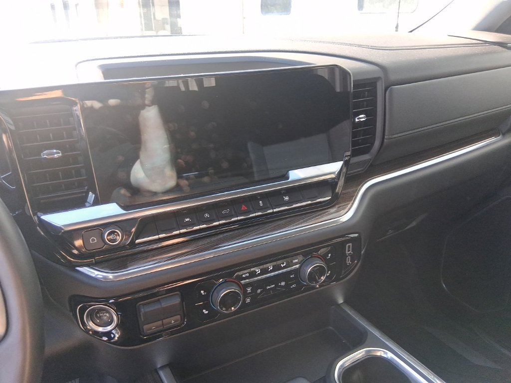 Used 2025 Chevrolet Silverado 1500 RST AWD/4WD image 16