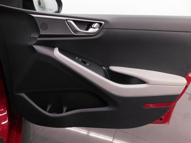 Used 2022 Hyundai Ioniq SEL image 28
