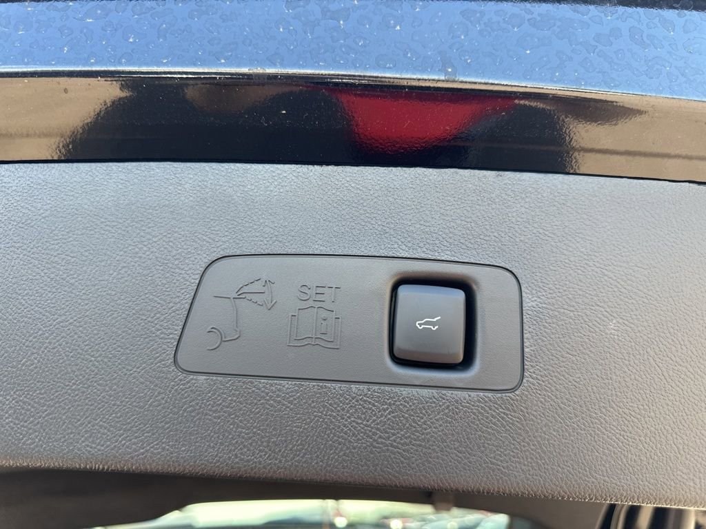 Used 2024 Lincoln Corsair AWD w/ Equipment Group 101A image 18