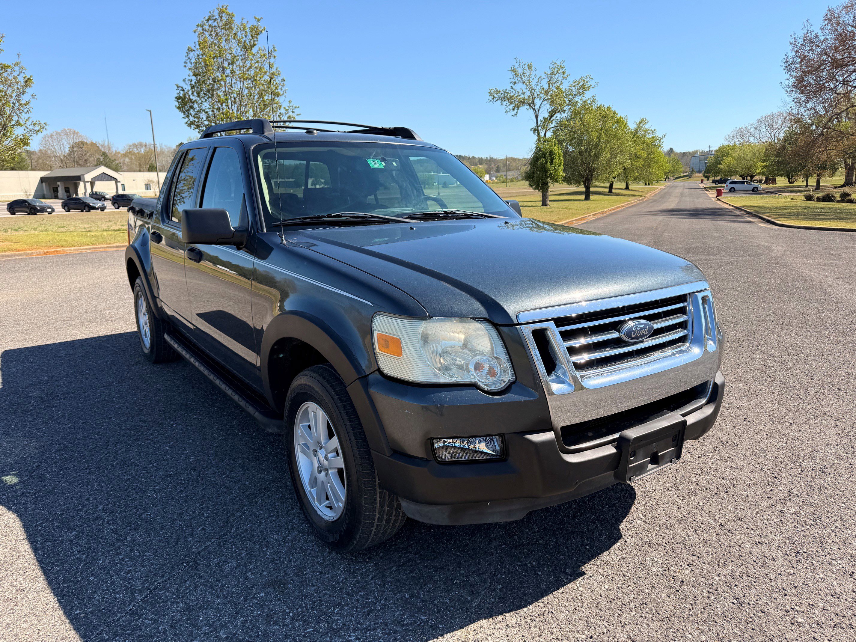 Used 2010 Ford Explorer Sport Trac XLT image 7