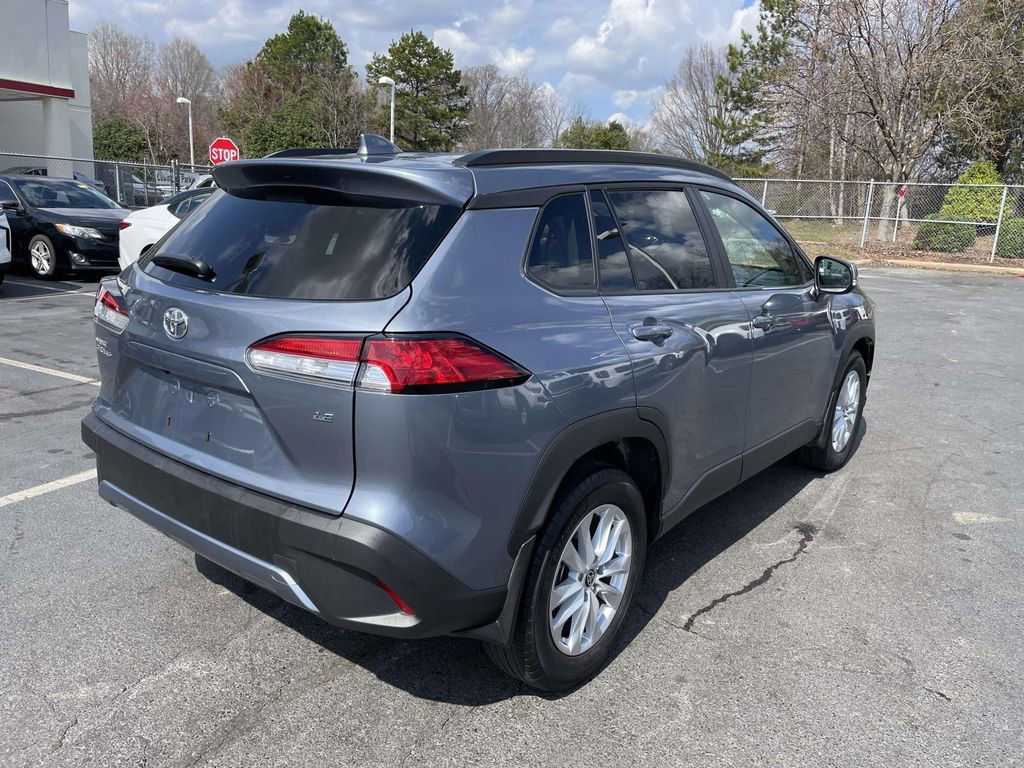 Used 2024 Toyota Corolla Cross LE image 9