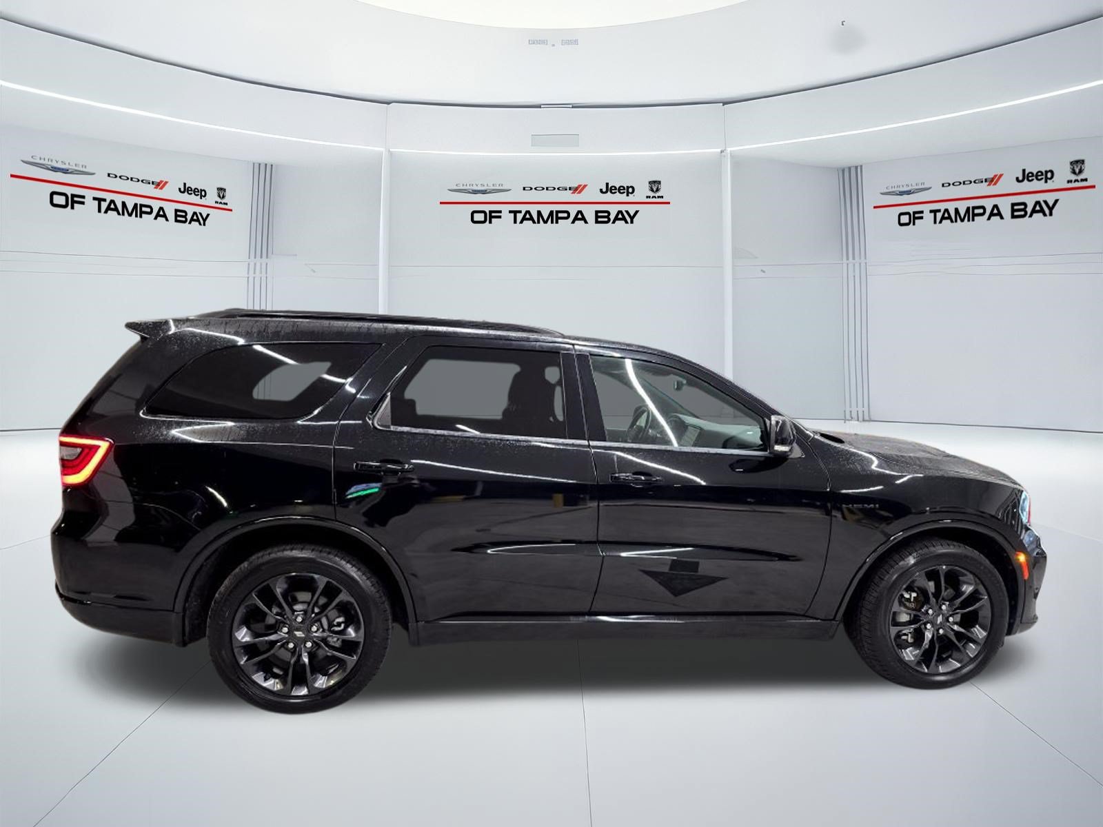 Used 2023 Dodge Durango R/T w/ Blacktop Package AWD/4WD image 8