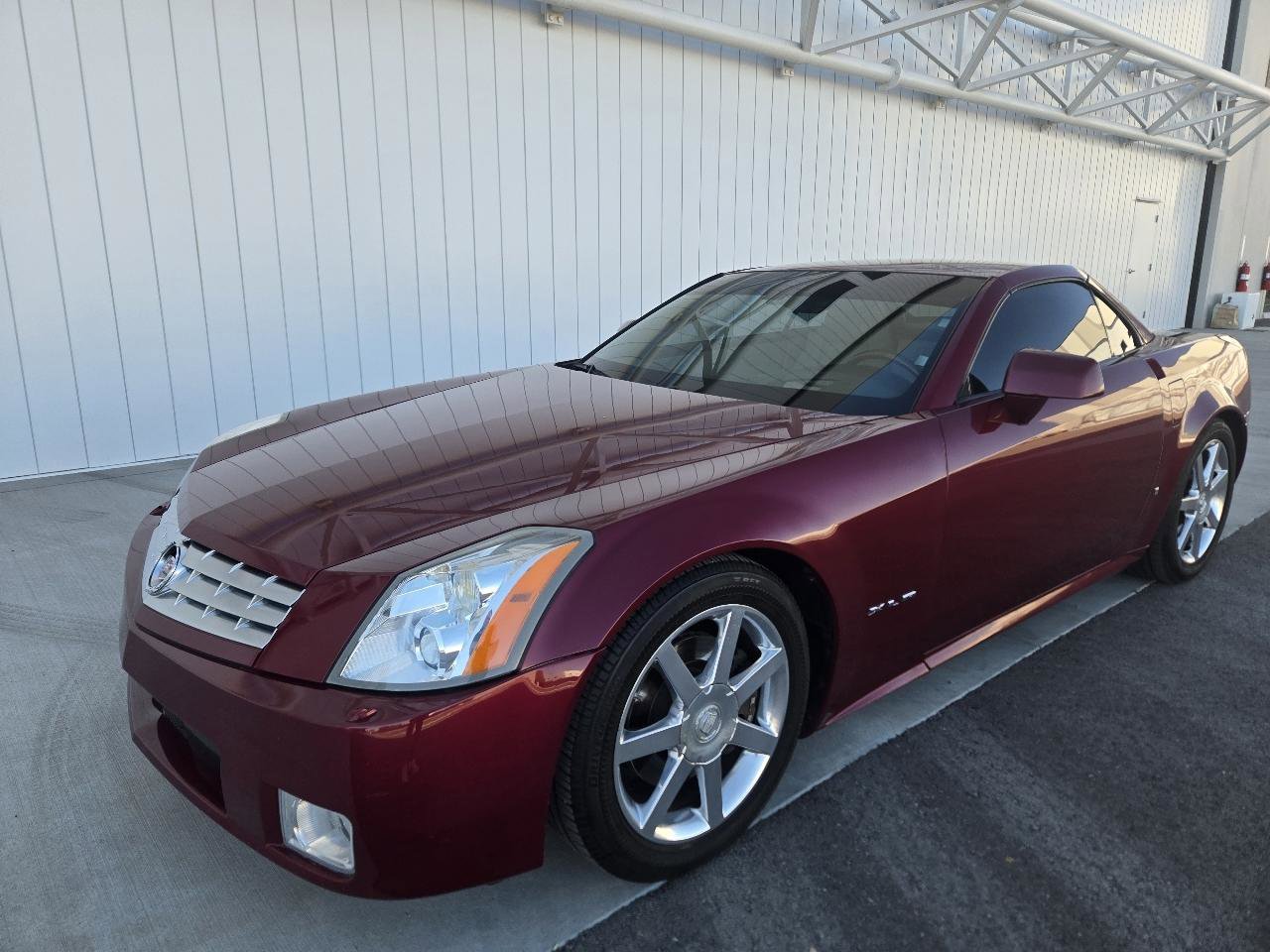 Used 2006 Cadillac XLR image 27