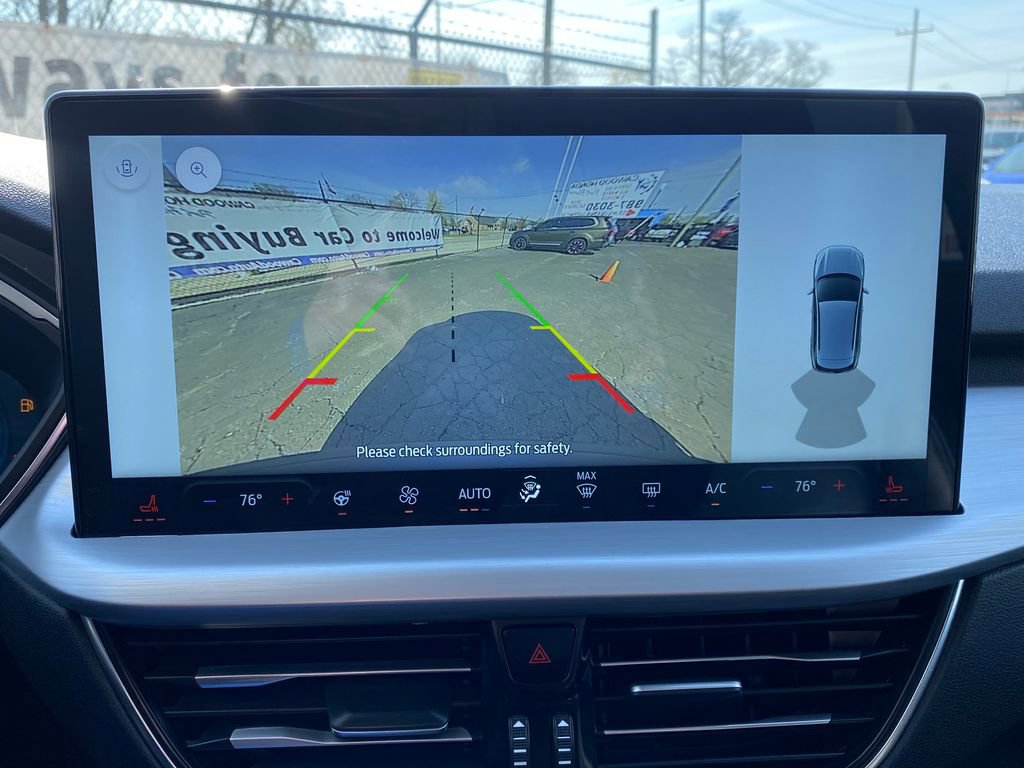 Used 2025 Ford Escape Platinum AWD/4WD image 30