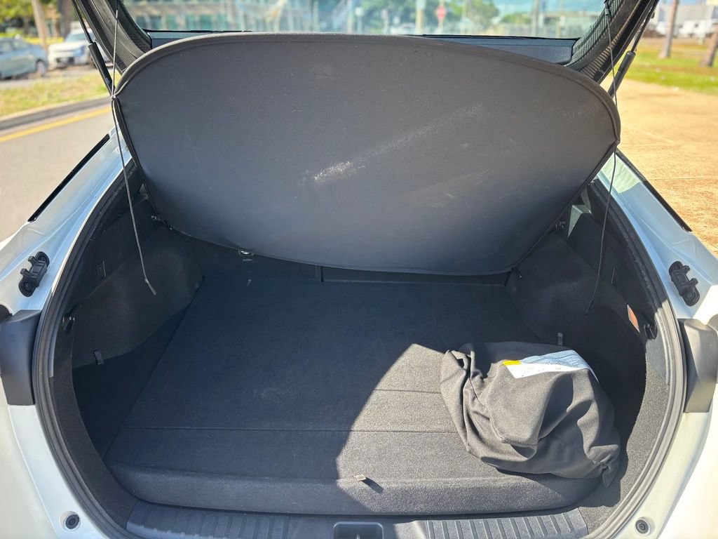 Used 2018 Toyota Prius Prime Plus FWD image 17