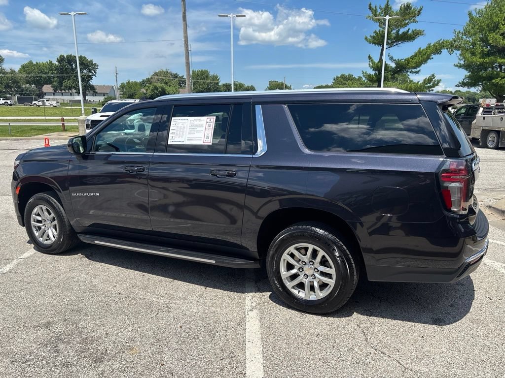 Used 2024 Chevrolet Suburban LT AWD/4WD image 18