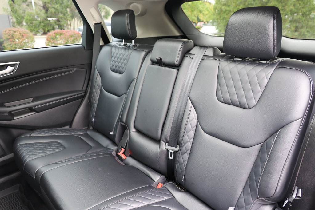 Certified 2023 Ford Edge Titanium w/ Class II Trailer Tow Package AWD/4WD image 35