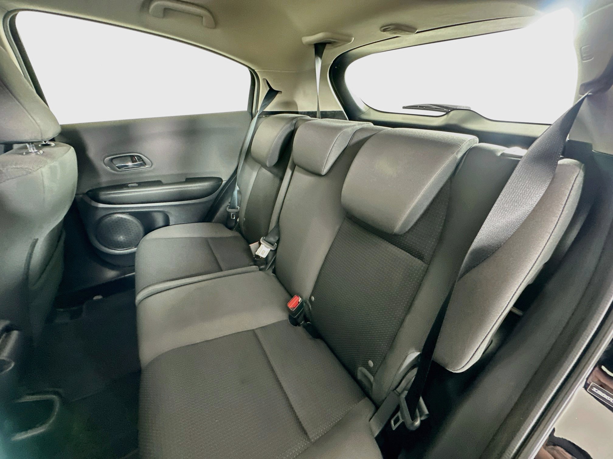 Used 2020 Honda HR-V LX image 25