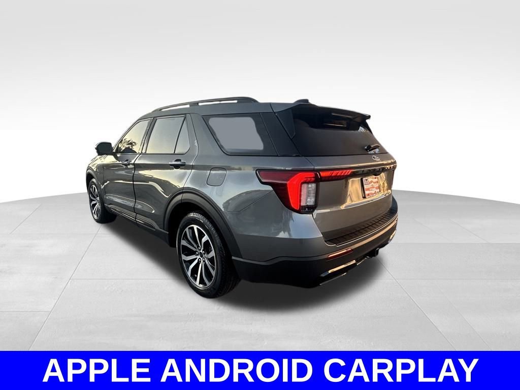 Used 2025 Ford Explorer ST-Line w/ Premium Package image 7