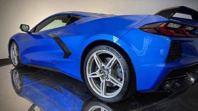 Used 2024 Chevrolet Corvette Stingray Premium Cpe w/ Z51 Performance Package RWD image 25
